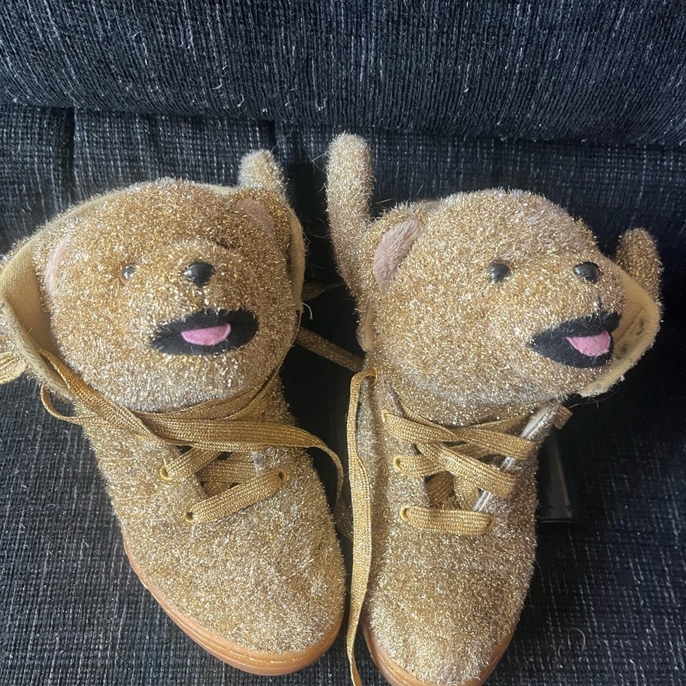 Jeremy Scott for Adidas size 5 teddy bear sneaker